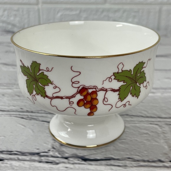Royal Victoria Fine Bone China England Sherbet Dessert Footed Cup - Picture 5 of 11